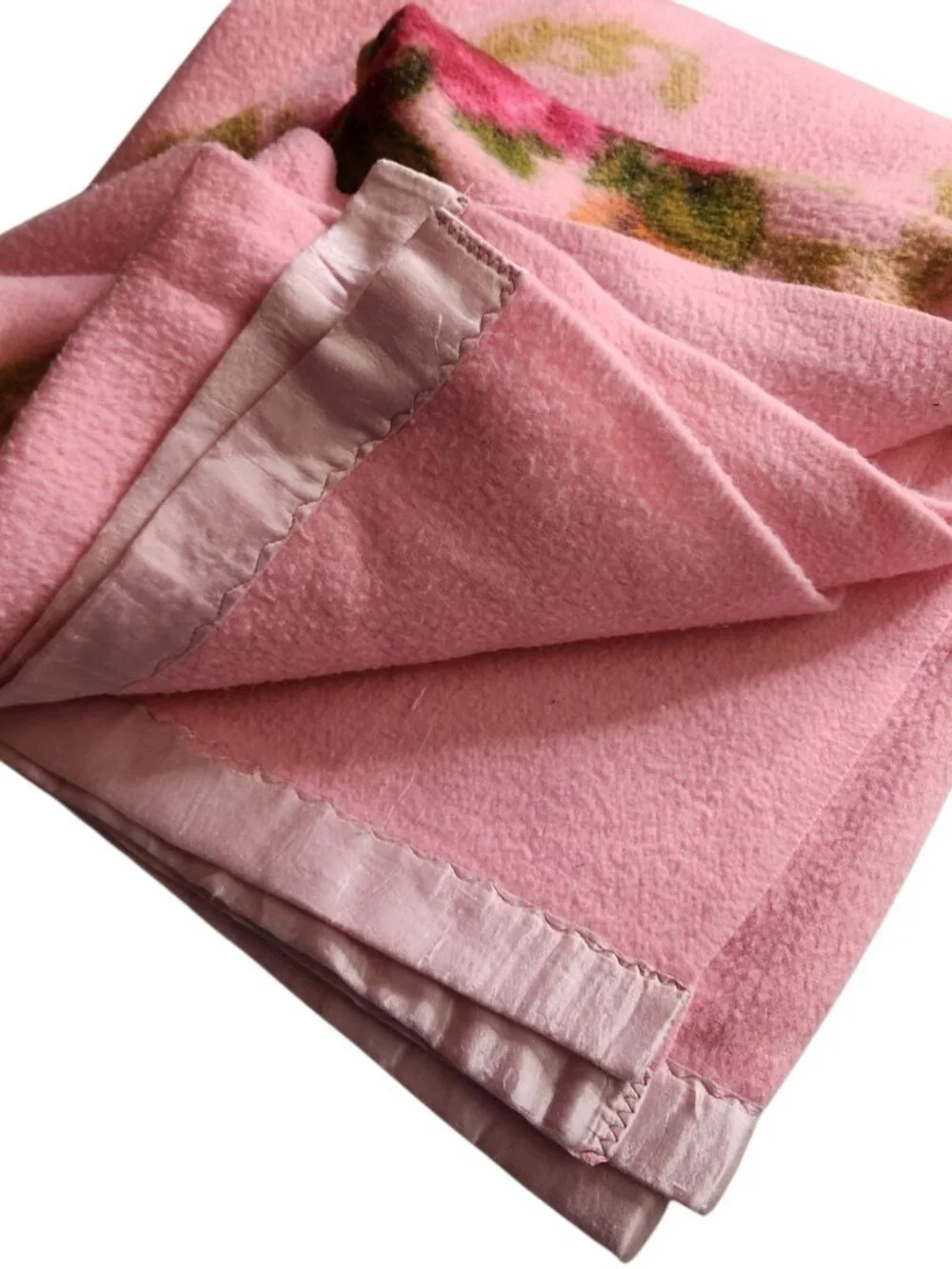 VTG Pink Floral Acrylic Blanket Satin Trim Full Size Retro 70s Kitsch Cottage